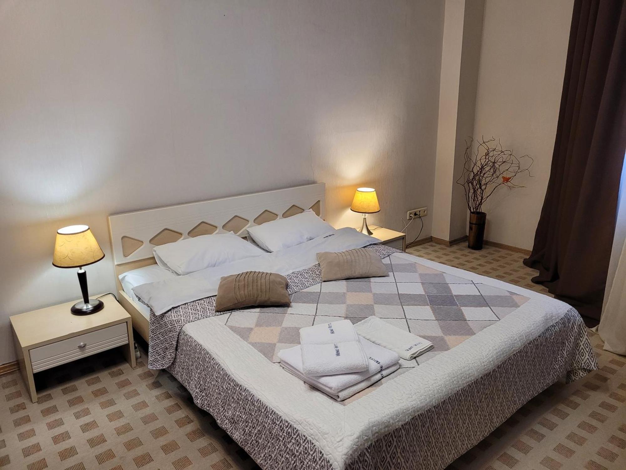 Home Hotel Apartments On Khreshchatyk Area Kiev Buitenkant foto
